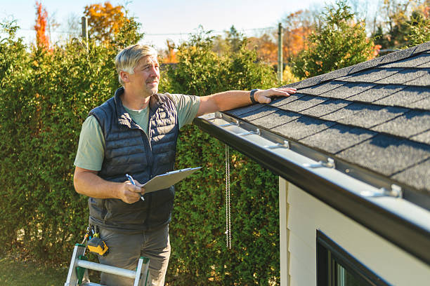 Professional Roofing technician working in Berryville, TX